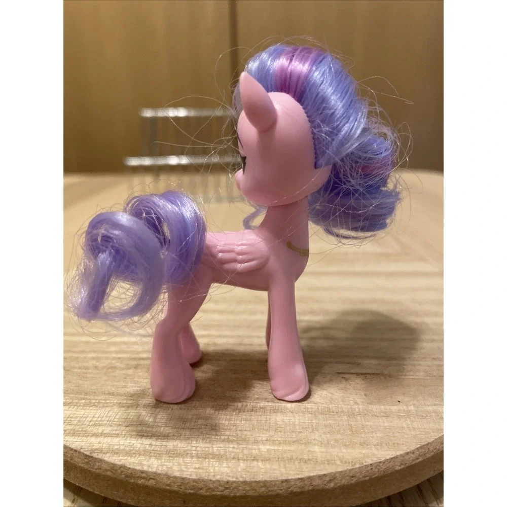 My Little Pony Pipp Petals toy‎ figure with a pink body and purple mane 3.5